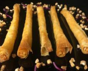 Cigarrito de huevos fritos con chistorra caja 180 uds