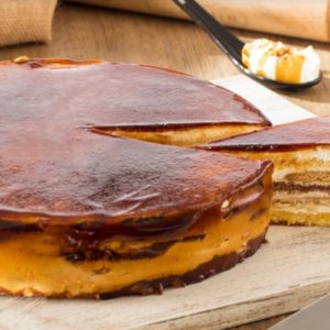 Tarta de galleta, trufa y caramelo